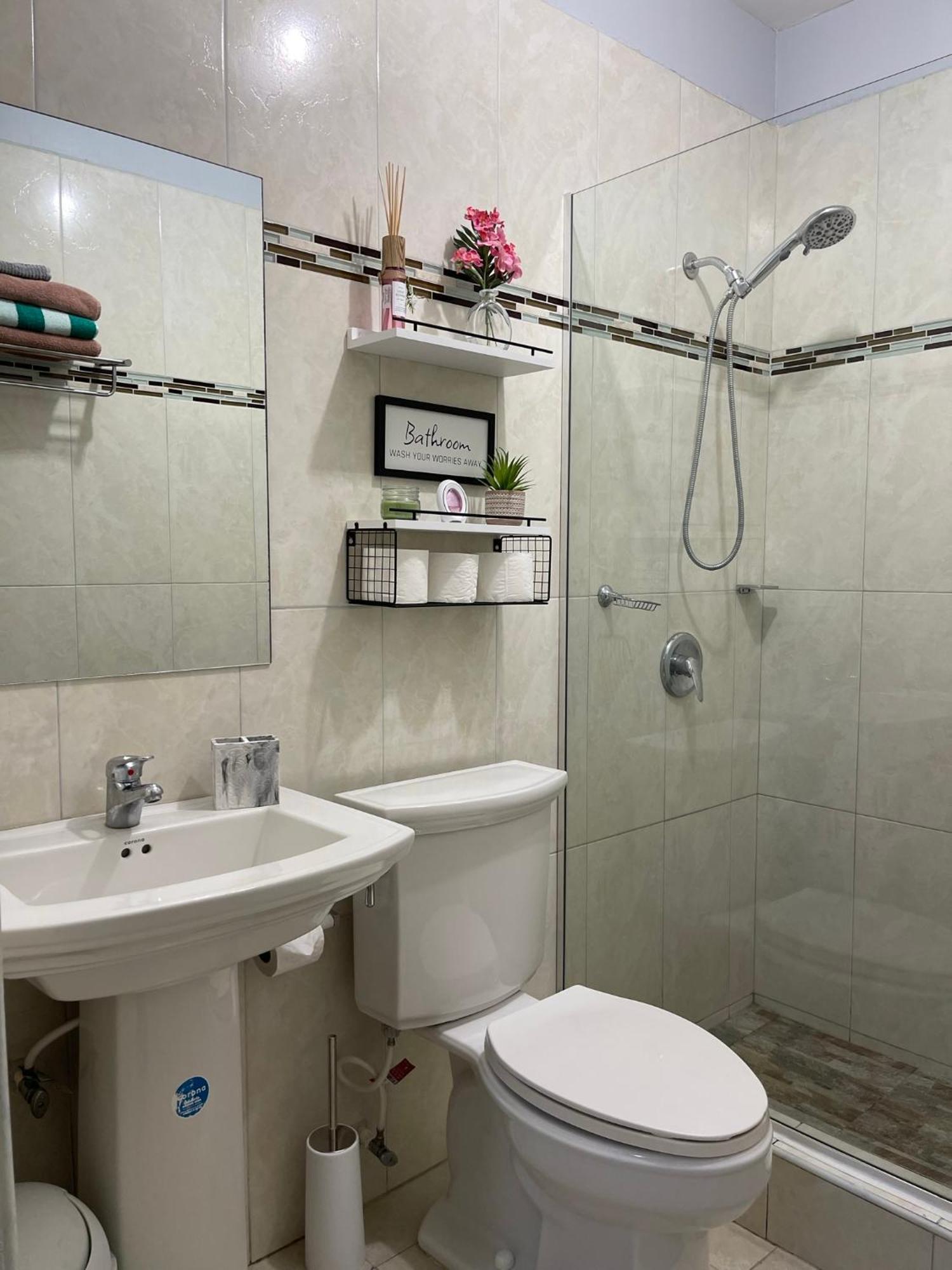 Jamrock Suites 킹스톤 외부 사진